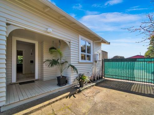 72 Broadway, Waitara