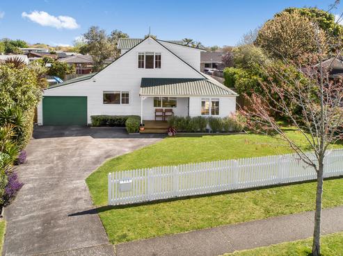 220 Walter Strevens Drive, Conifer Grove