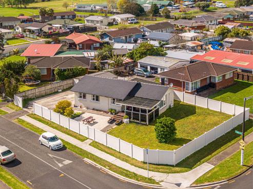 54 Bader Drive, Mangere
