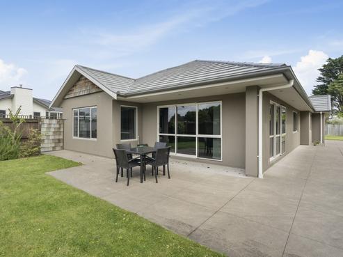 13 Portland Drive, Mangorei