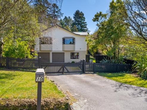 10 Avian Road, Blue Mountains