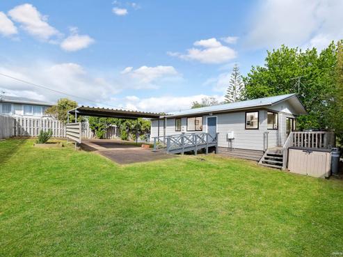 2 Hewlett Road, Massey