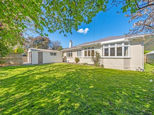 174 Waiwhetu Road, Waterloo