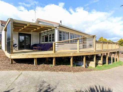 8 Newbury Place, Waitara