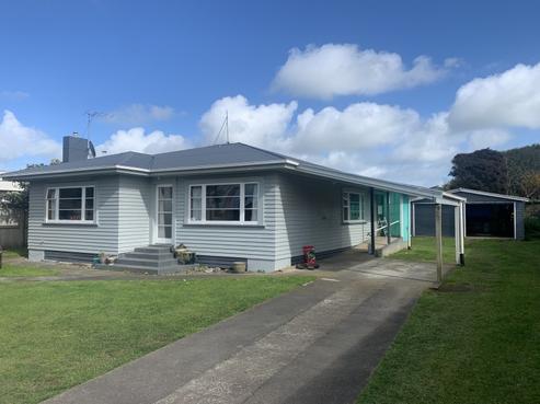 11 Tawhiti Road, Hawera