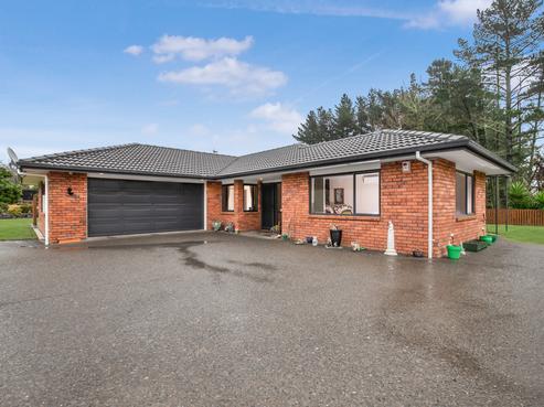7 Lough Bourne Drive, Pukekohe