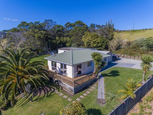 8 Morey Road, Cable Bay