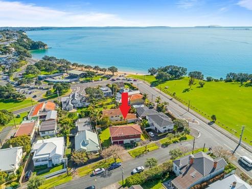 2 Turnbull Road, Narrow Neck
