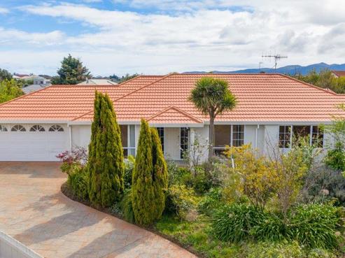 22 Bearing West Court, Paraparaumu
