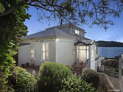 6 The Crescent, Roseneath