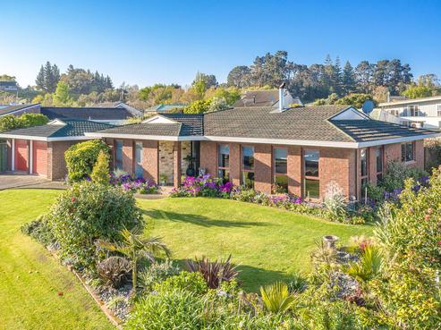 126 Peakes Road, Springvale