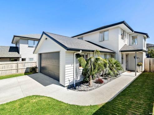 22 Maylee Crescent, Gulf Harbour