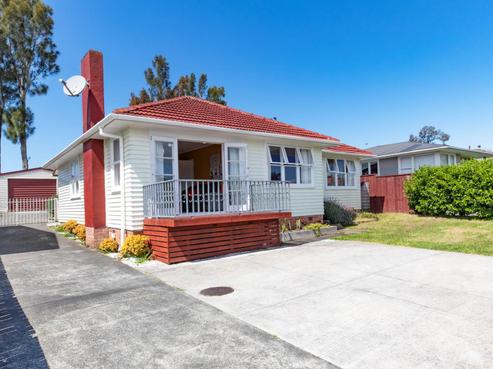 17 Tamariki Avenue, Kelston