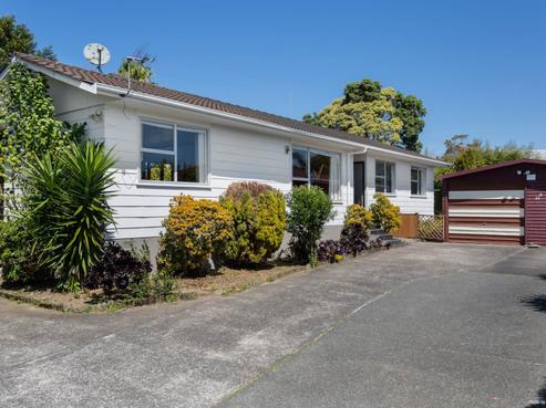 33B Beach Road, Te Atatu Peninsula