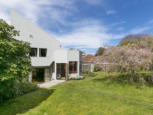 11 Coach Lane, Belmont