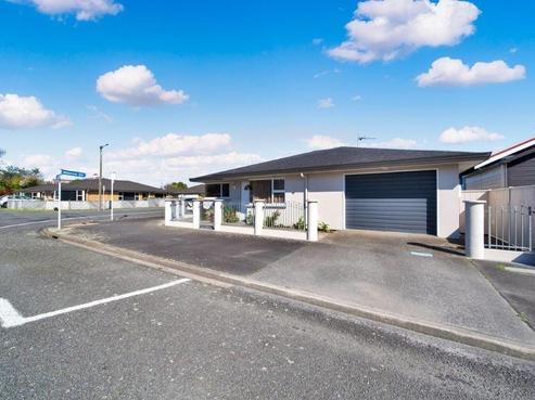 37 Victoria Street, Hawera