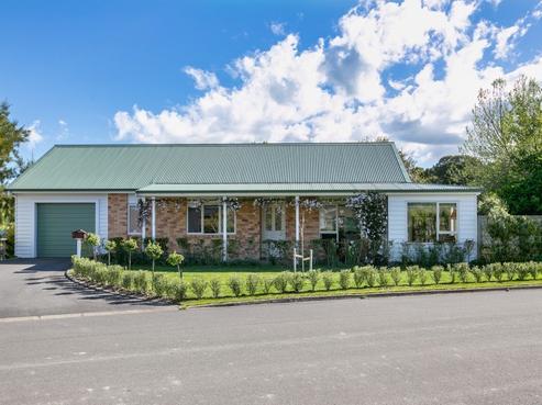 8 Orchard Road, Greytown