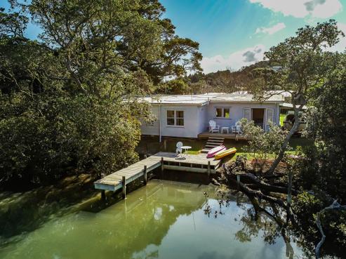 10 Campbell Road, Tawharanui Peninsula