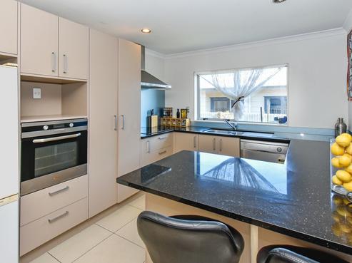 10 Mark Edgar Place, Clendon Park