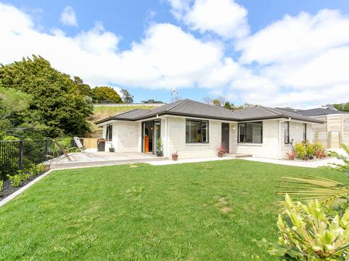 18 Rotokare Crescent, Whalers Gate