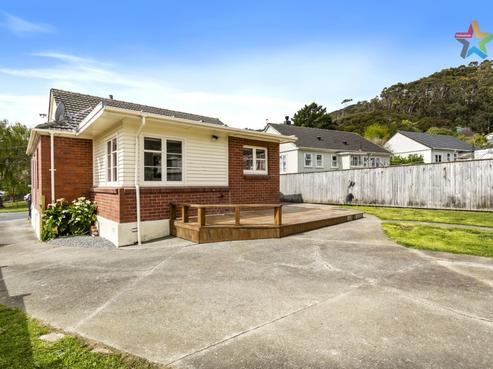 16 Cleland Crescent, Naenae