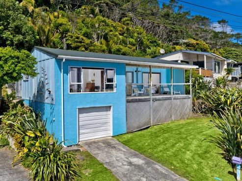 83 Domain Crescent, Muriwai