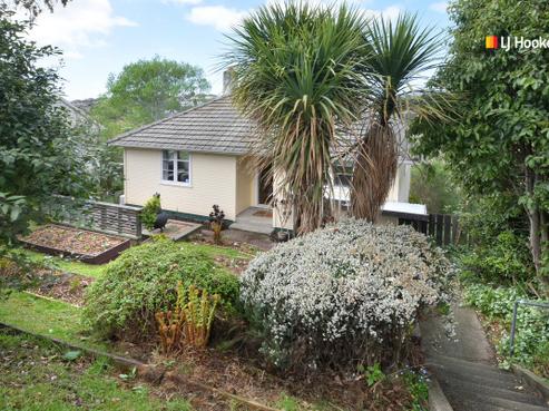 80 Columba Avenue, Calton Hill