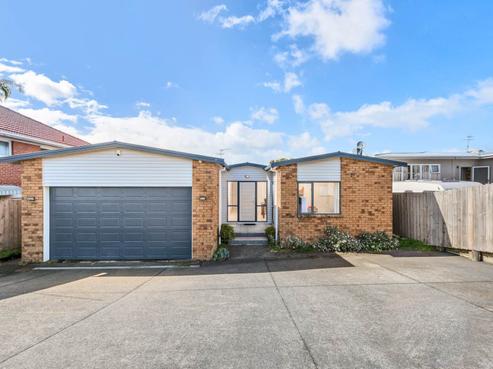 311 Te Atatu Road, Te Atatu South