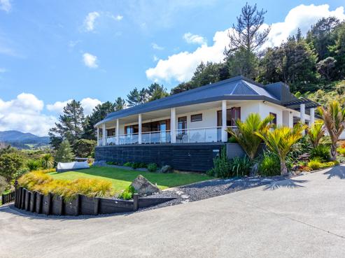 100 Main Street, Coromandel