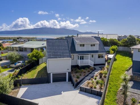 117 Queens Road, Waikanae Beach