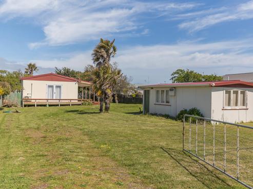 61 Koputara Road, Himatangi Beach