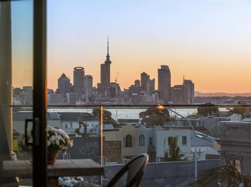 10B Victoria Road, Devonport