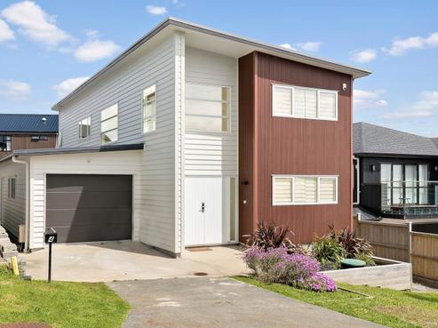 4 Barque Rise, Long Bay
