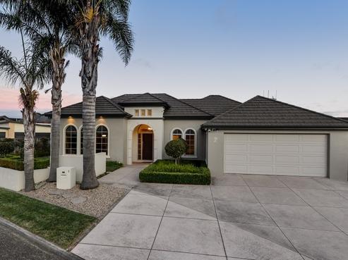 2 Peninsula Point, Huntington