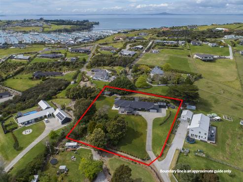 25 Hobbs Road, Matakatia