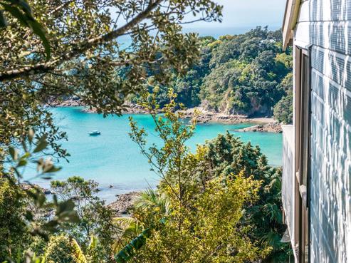 63 Queens Drive, Oneroa