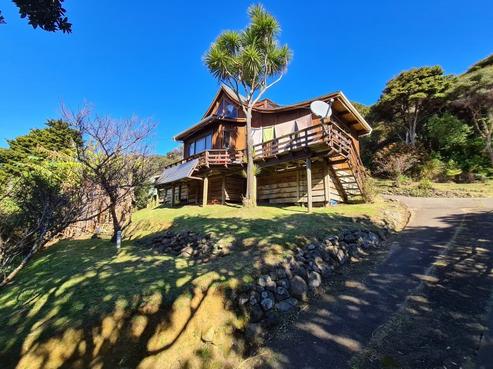 2 Garden Road, Great Barrier Island