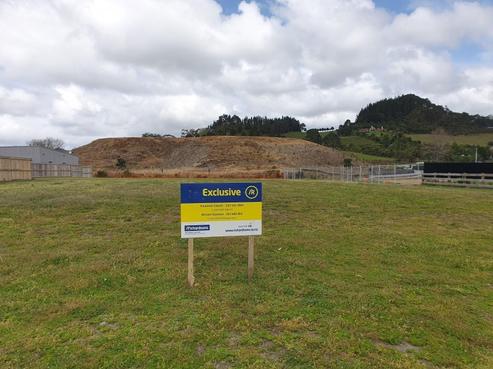 9 Navigation Drive, Cooks Beach