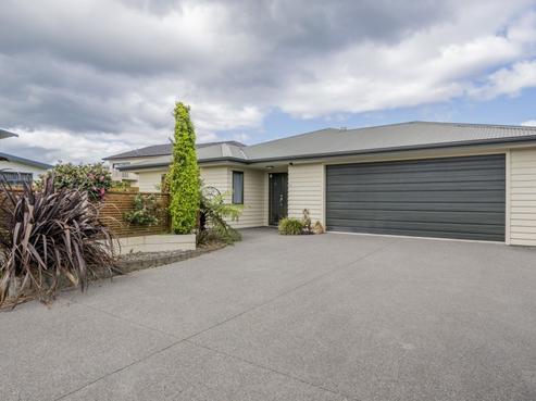 27 Ludlam Way, Otaki