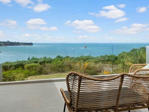 1003 Whangaparaoa Road, Matakatia