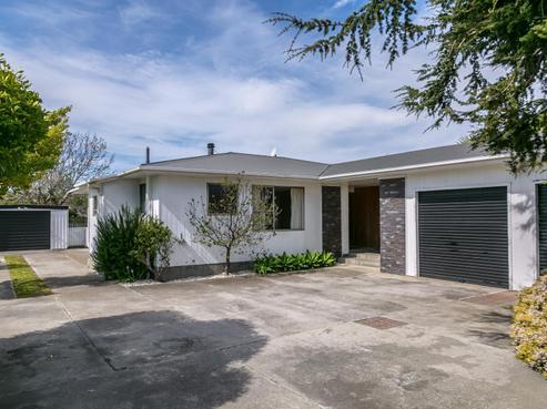 30 Kitchener Street, Martinborough