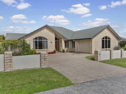 104 Rototuna Road, Rototuna