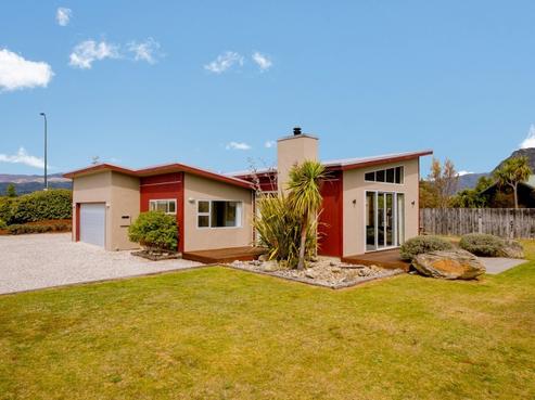 29 Frye Crescent, Albert Town