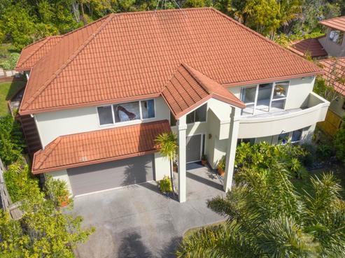 22 Margaret Henry Crescent, Oteha