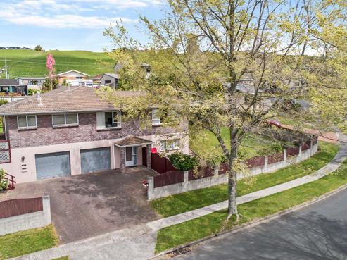 77 Pegasus Drive, Sunnybrook