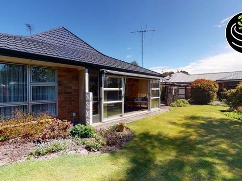 18B Woodham Drive, Allenton