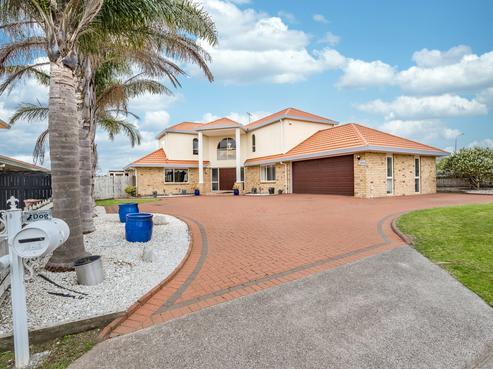 14 Ambleside Drive, Northpark