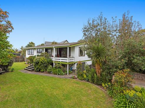 3 The Glebe, Coastlands