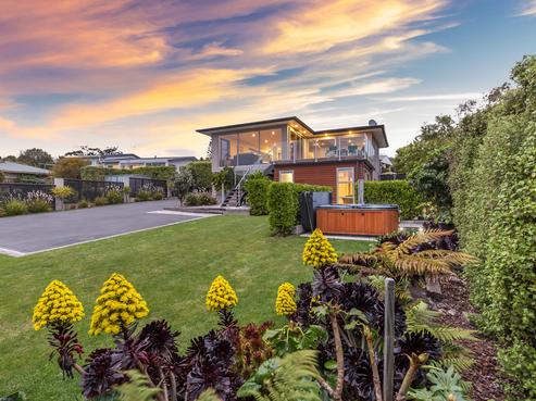 246 Cannon Hill Crescent, Mount Pleasant