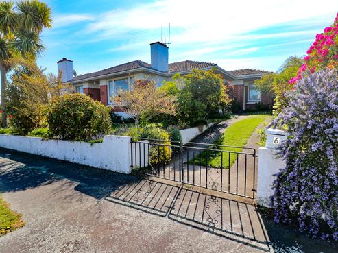 6 Hartley Crescent, Marchwiel